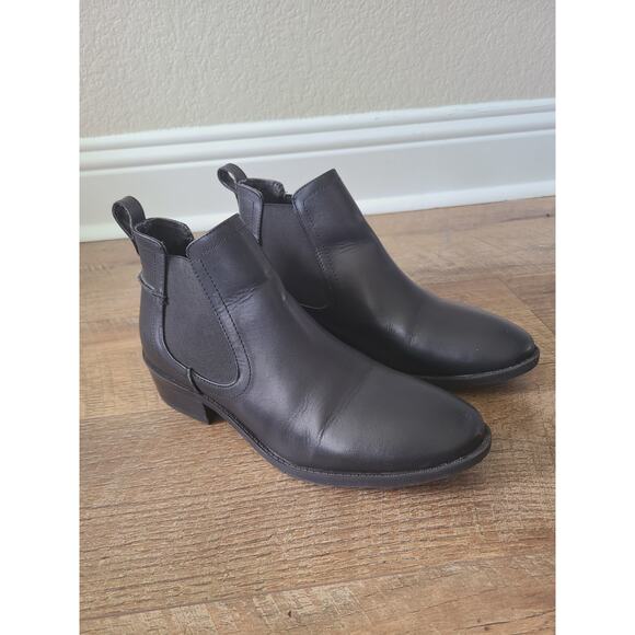 Steve Madden Chelsea Ankle Boots Black Leather Block Heel Size 9 M Pull On Goth - Picture 4 of 14